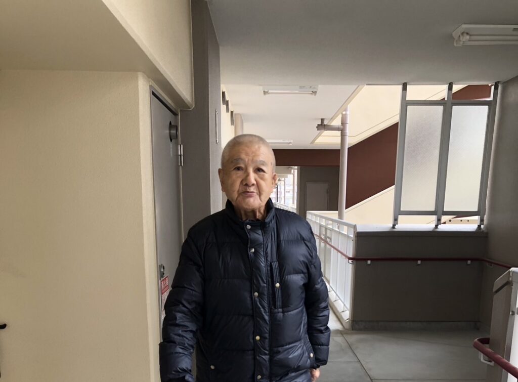 高萩 政雄さんが歩いている画像